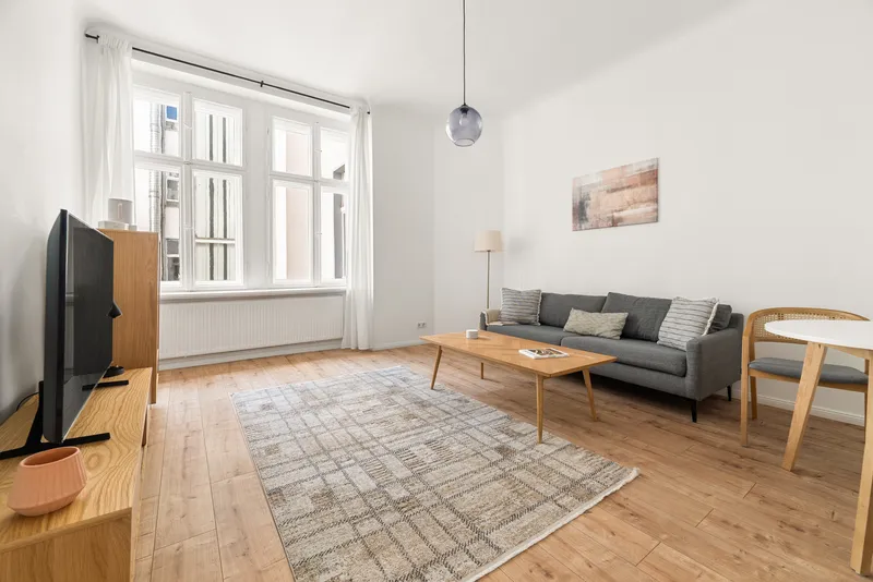 Großzügige 2-Zimmer-Wohnung in Friedrichshain — photo 1